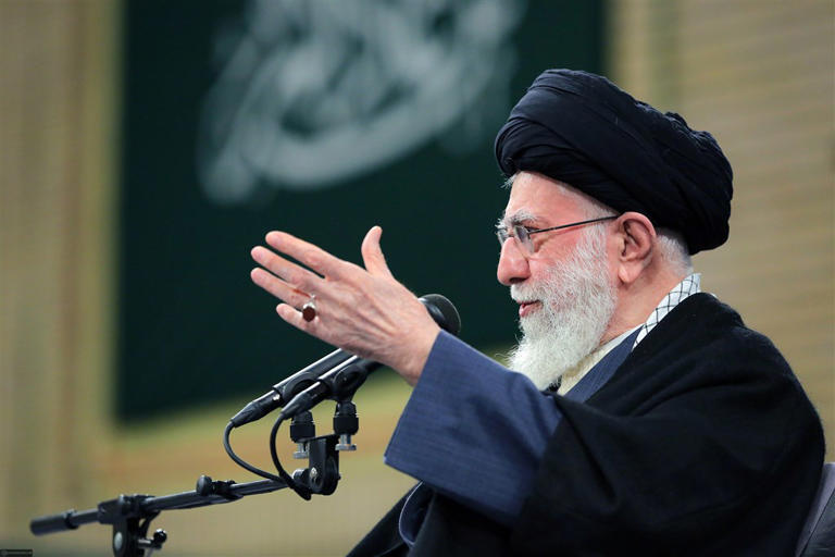 Khamenei kondigt vrijlating gevangenen aan: 'Ook demonstranten'