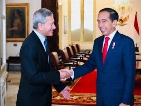 Präsident Joko Widodo empfing Ehrenbesuch des singapurischen Außenministers