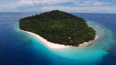 MalukuのMolana島