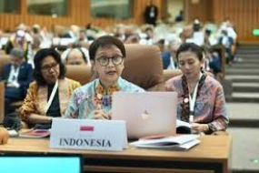 Ministre indonésien des Affaires étrangères encourage la promotion des droits éducatifs des femmes afghanes