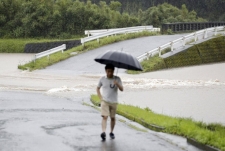 日本の九州で大雨、13人が行方不明